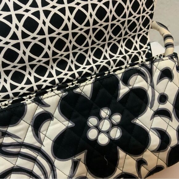 Vera Bradley knot just a clutch purse - Picture 6 of 11